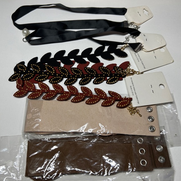 None Jewelry - Set of 6 Mixed Style Fashion Chokers